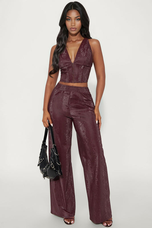 https://cdn.shopify.com/s/files/1/0293/9277/files/08-18-25_S2_51_PTA9076SET_Burgundy_JG_JW_14-22-39_7093_CM-Adia_ES_CM_SG_MH.jpg?v=1756947607