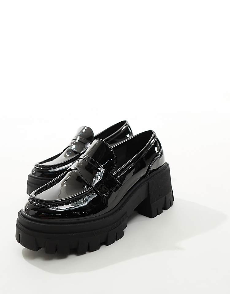 https://images.asos-media.com/products/asos-design-wide-fit-script-chunky-mid-heeled-loafers-in-black-patent/204616029-4?$n_750w$&wid=750&fit=constrain
