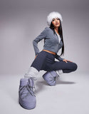 https://images.asos-media.com/products/moonboot-icon-low-quilt-boots-in-grey/207122704-1-grey?$n_750w$&wid=750&fit=constrain