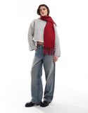 https://images.asos-media.com/products/pieces-medium-super-soft-tassel-scarf-in-red/207131900-2?$n_750w$&wid=750&fit=constrain