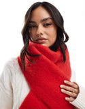 https://images.asos-media.com/products/pieces-medium-super-soft-tassel-scarf-in-bright-red/207131930-4?$n_750w$&wid=750&fit=constrain