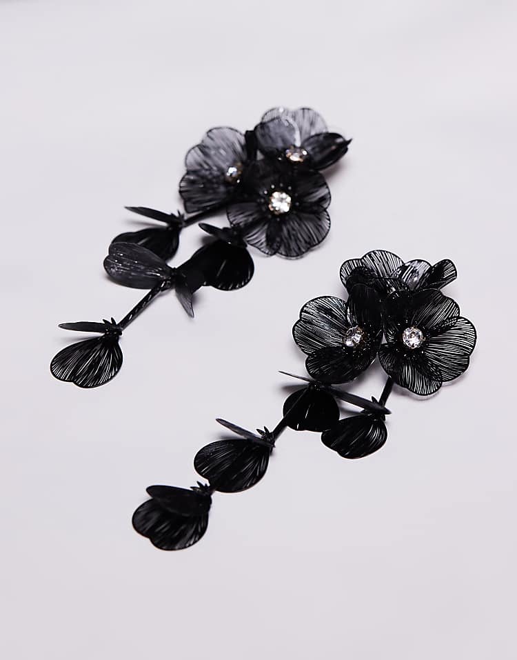 https://images.asos-media.com/products/asos-design-drop-earrings-with-3d-floral-design-in-black/207385455-2?$n_750w$&wid=750&fit=constrain