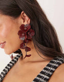 https://images.asos-media.com/products/asos-design-drop-earrings-with-3d-floral-design-in-burgundy/207491801-3?$n_750w$&wid=750&fit=constrain