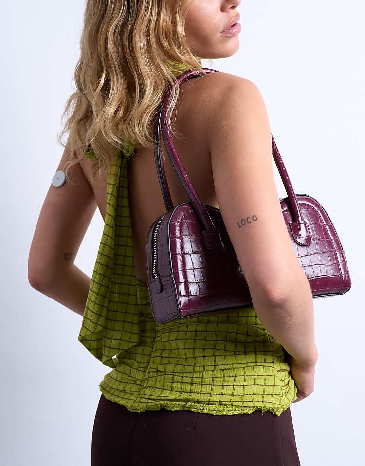 https://images.asos-media.com/products/topshop-simba-structured-shoulder-bag-in-burgundy-croc/207885423-4?$n_750w$&wid=750&fit=constrain