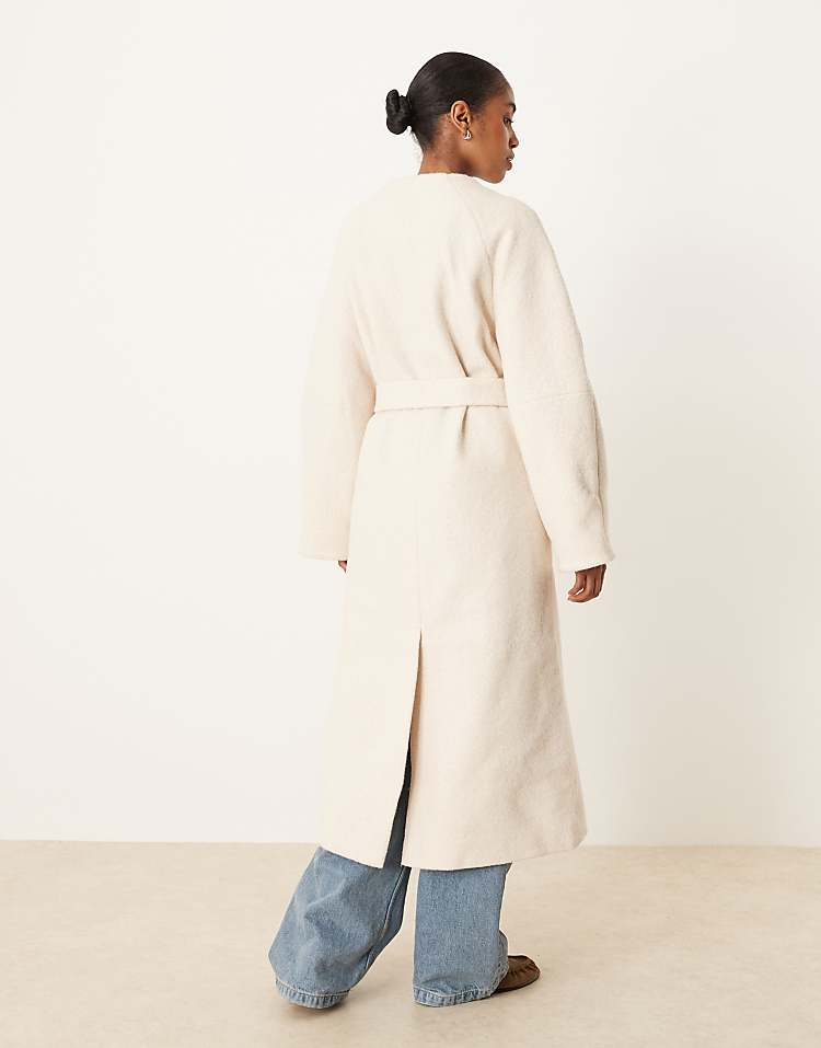 https://images.asos-media.com/products/asos-design-collarless-boucle-longline-formal-coat-in-oatmeal/208017942-4?$n_750w$&wid=750&fit=constrain
