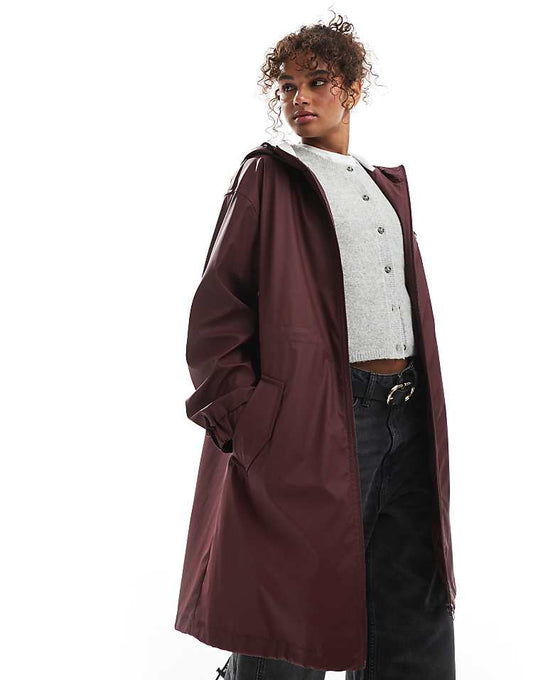 https://images.asos-media.com/products/asos-design-contrast-detail-rubberised-rain-parka-in-burgundy/208040162-1-burgundy?$n_750w$&wid=750&fit=constrain