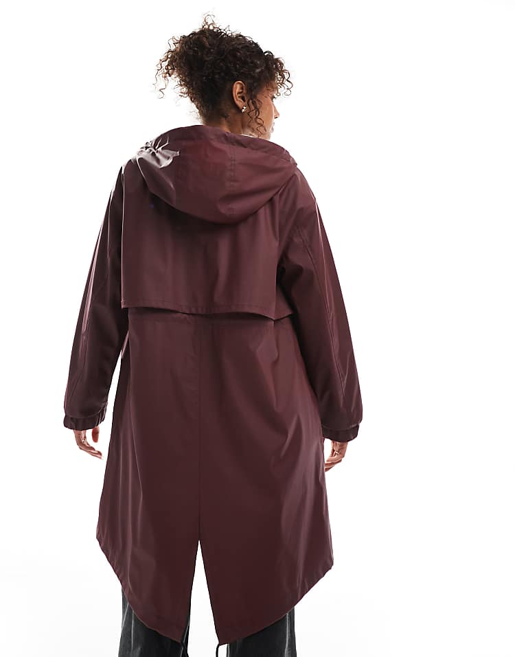 https://images.asos-media.com/products/asos-design-contrast-detail-rubberised-rain-parka-in-burgundy/208040162-3?$n_750w$&wid=750&fit=constrain