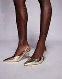https://images.asos-media.com/products/simmi-london-wide-fit-darcia-pointed-slingback-heeled-shoes-in-gold-metallic-pu/208123288-1-gold?$n_750w$&wid=750&fit=constrain