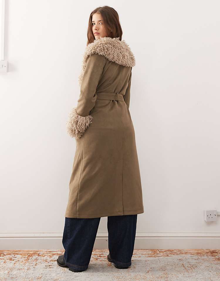 https://images.asos-media.com/products/reclaimed-vintage-longline-suede-look-trench-coat-with-faux-fur-collar-and-cuffs-in-khaki/208389426-4?$n_750w$&wid=750&fit=constrain