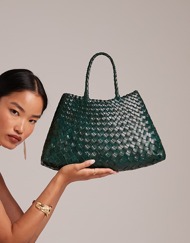 https://images.asos-media.com/products/dragon-diffusion-santa-croce-small-woven-leather-bag-in-dark-green/208409516-1-darkgreen?$n_750w$&wid=750&fit=constrain