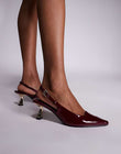 https://images.asos-media.com/products/simmi-london-june-pointed-slingback-kitten-heels-in-burgundy-patent/208418854-1-burgundy?$n_750w$&wid=750&fit=constrain
