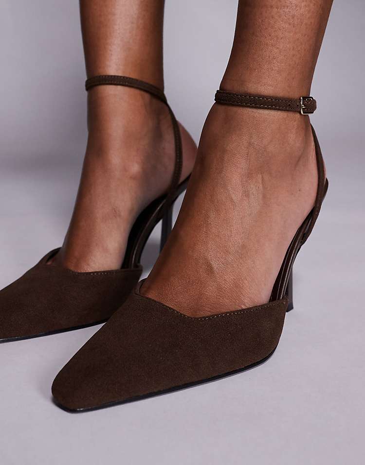 https://images.asos-media.com/products/simmi-london-bebbo-heeled-court-shoes-in-chocolate/208418855-2?$n_750w$&wid=750&fit=constrain
