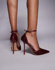 https://images.asos-media.com/products/simmi-london-mandisa-mesh-heeled-shoes-in-burgundy/208418907-1-burgundymesh?$n_750w$&wid=750&fit=constrain
