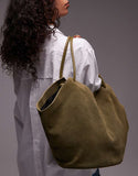 https://images.asos-media.com/products/asos-design-suede-tubular-handle-vase-tote-bag-in-olive/208424916-3?$n_750w$&wid=750&fit=constrain