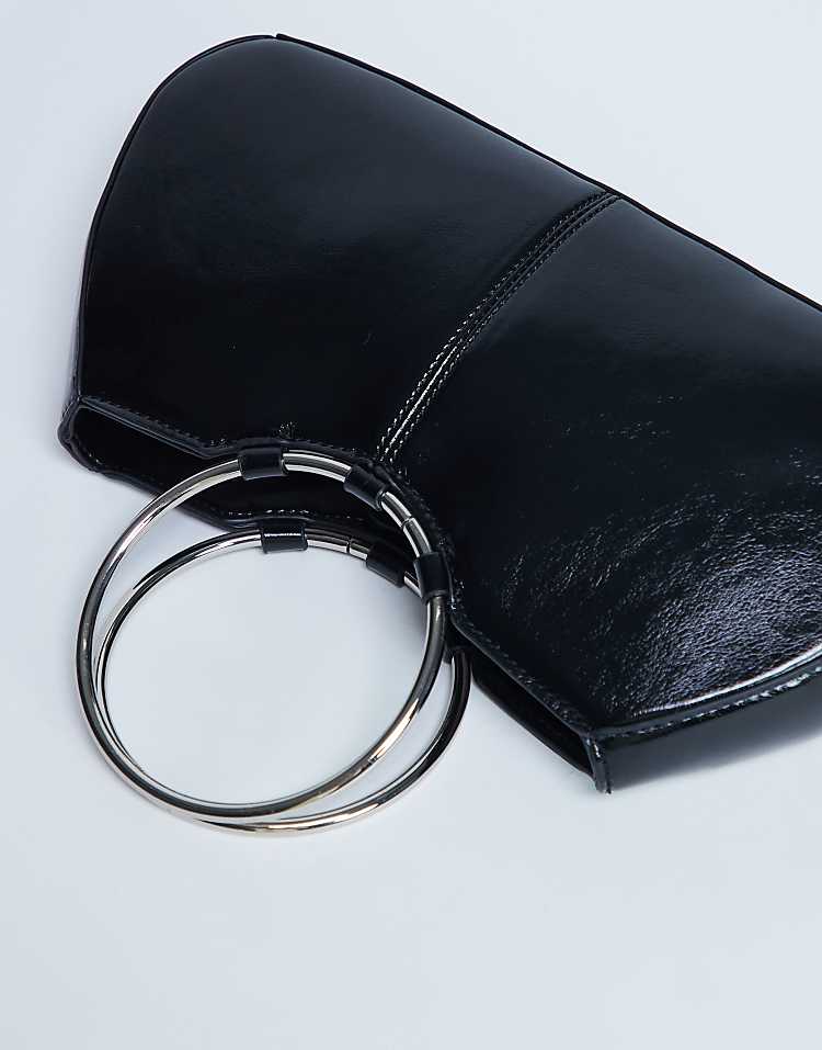 https://images.asos-media.com/products/topshop-griffith-metal-ring-handle-grab-bag-in-black/208433526-4?$n_750w$&wid=750&fit=constrain