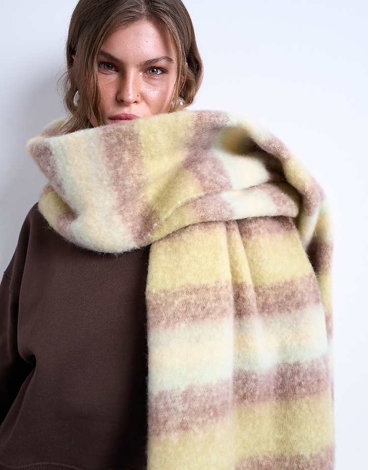 https://images.asos-media.com/products/topshop-sydney-striped-blanket-scarf-in-green-brown/208451935-3?$n_750w$&wid=750&fit=constrain