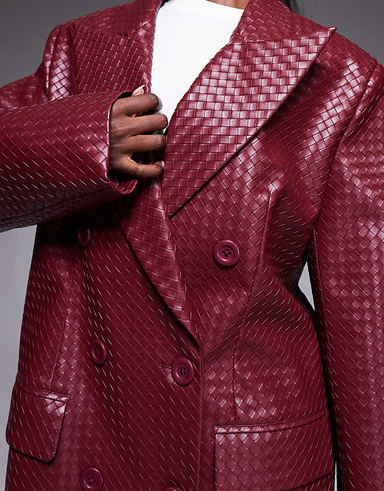 https://images.asos-media.com/products/aria-cove-faux-leather-weave-detail-maxi-formal-coat-in-burgundy/208489354-4?$n_750w$&wid=750&fit=constrain