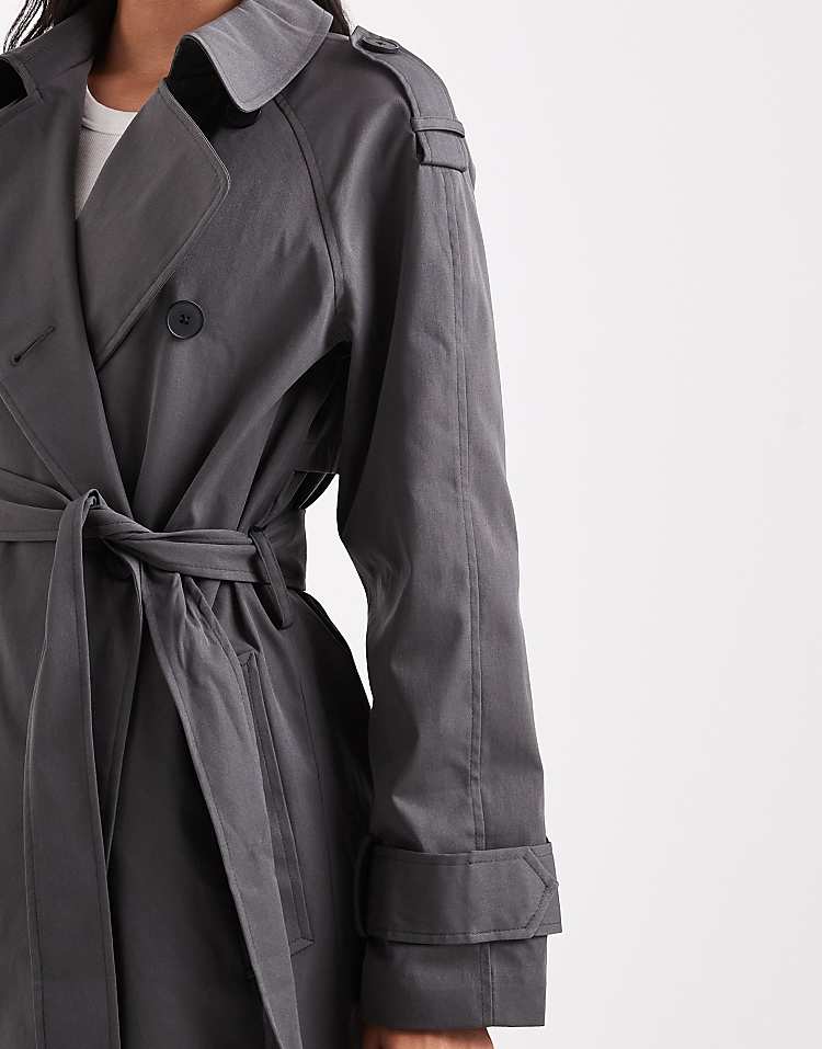 https://images.asos-media.com/products/asos-design-longline-trench-coat-in-charcoal/208723550-3?$n_750w$&wid=750&fit=constrain