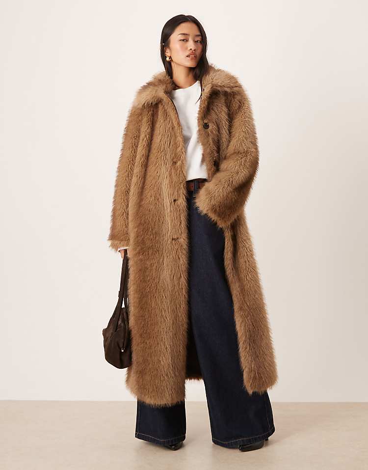 https://images.asos-media.com/products/asos-design-longline-tipped-faux-fur-car-coat-in-brown/208746845-1-brown?$n_750w$&wid=750&fit=constrain