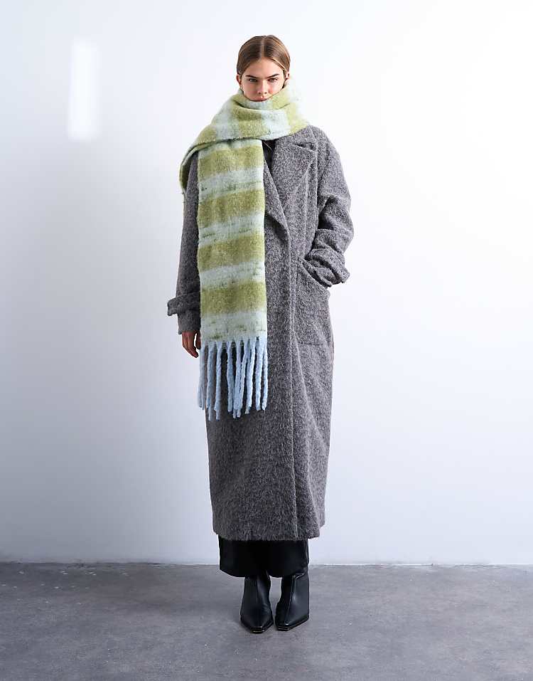 https://images.asos-media.com/products/topshop-sydney-blanket-scarf-in-green-white-stripe/208750940-1-greenwhitestripe?$n_750w$&wid=750&fit=constrain