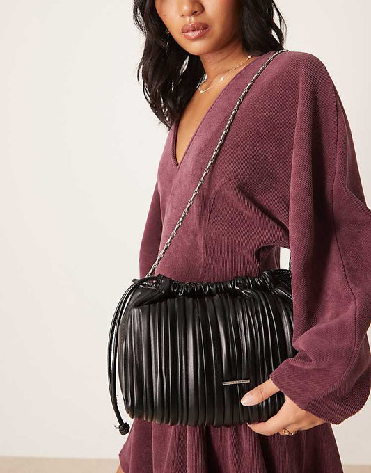 https://images.asos-media.com/products/calvin-klein-plisse-drawstring-shoulder-bag-in-black/208894560-1-black?$n_750w$&wid=750&fit=constrain