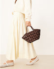 https://images.asos-media.com/products/asos-design-puff-weave-tote-bag-in-chocolate/208909030-1-brown?$n_750w$&wid=750&fit=constrain