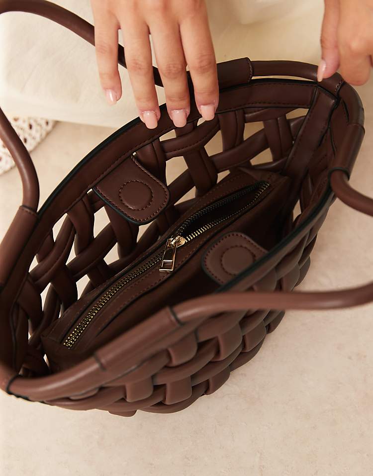 https://images.asos-media.com/products/asos-design-puff-weave-tote-bag-in-chocolate/208909030-3?$n_750w$&wid=750&fit=constrain