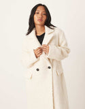 https://images.asos-media.com/products/asos-design-petite-wool-rich-textured-oversized-dad-coat-in-cream/208909110-4?$n_750w$&wid=750&fit=constrain