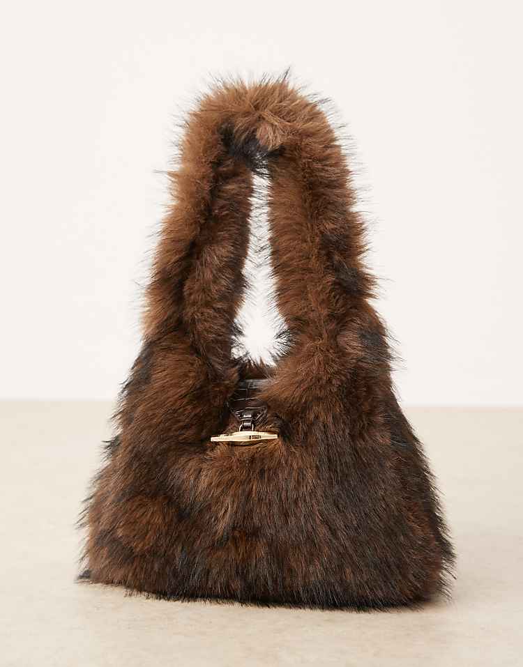 https://images.asos-media.com/products/asos-design-fur-tote-bag-with-metal-hardware-detail-in-dark-brown/209050388-2?$n_750w$&wid=750&fit=constrain