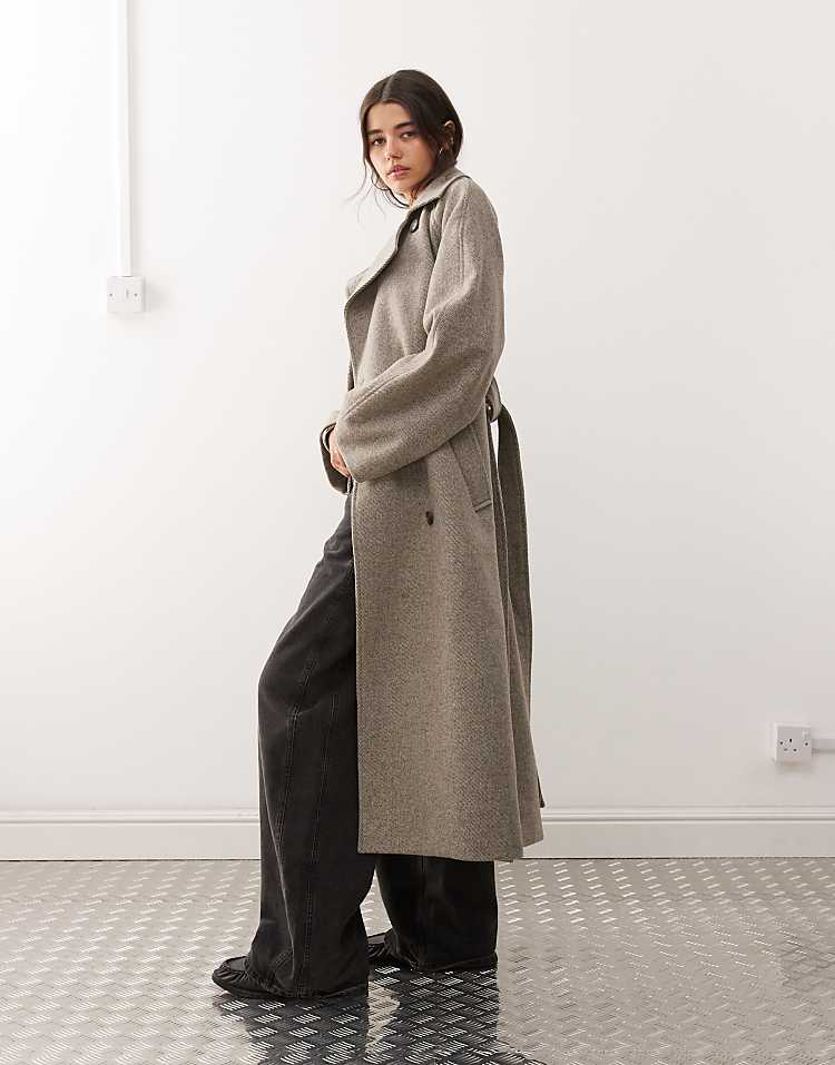 https://images.asos-media.com/products/weekday-kia-wool-blend-oversized-coat-with-tie-waist-detail-in-mole-melange/209080239-1-molemelange?$n_750w$&wid=750&fit=constrain