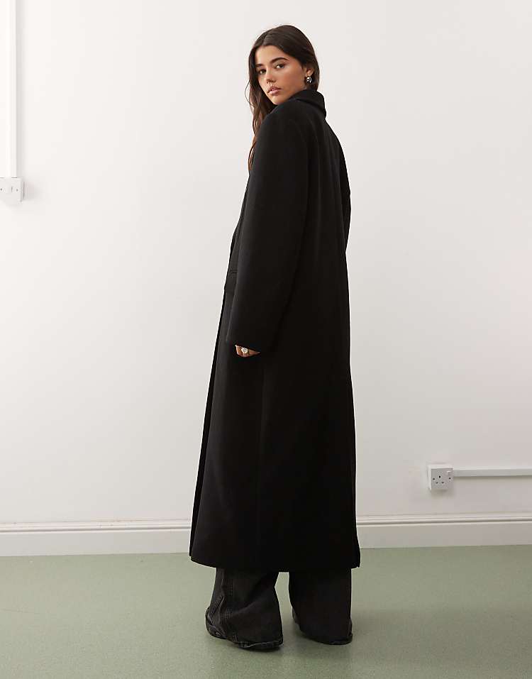 https://images.asos-media.com/products/weekday-logan-wool-blend-oversized-double-breasted-coat-in-black/209080840-4?$n_750w$&wid=750&fit=constrain
