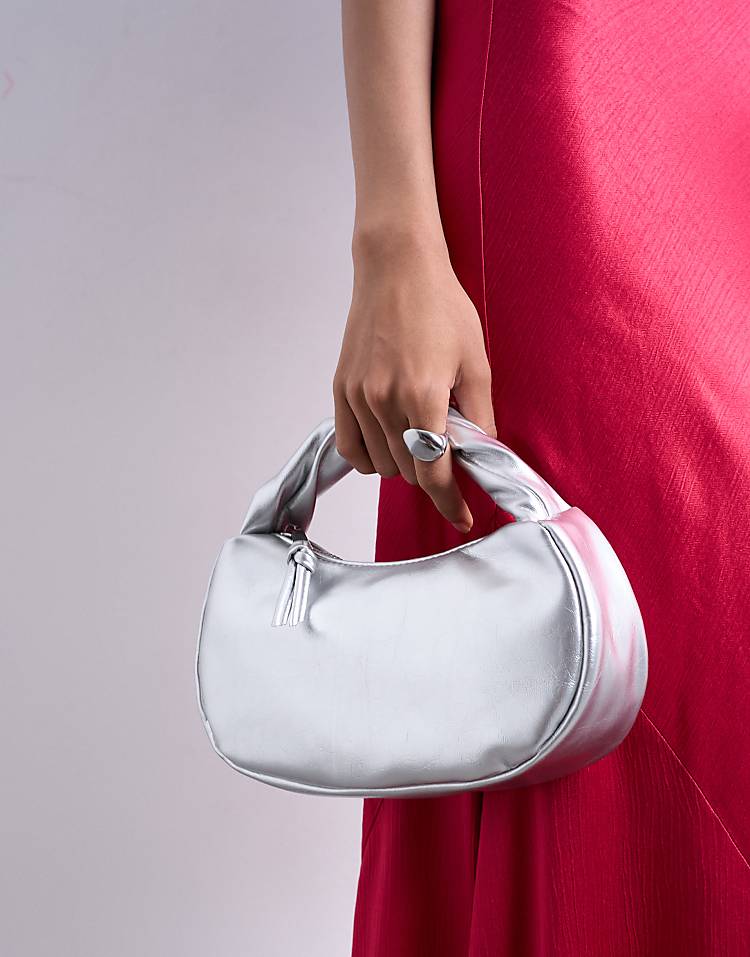 https://images.asos-media.com/products/topshop-gladys-grab-bag-in-silver/209119890-3?$n_750w$&wid=750&fit=constrain