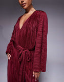 https://images.asos-media.com/products/asos-design-plisse-v-front-tie-back-waist-wide-leg-jumpsuit-in-wine-burgundy/209272164-4?$n_750w$&wid=750&fit=constrain