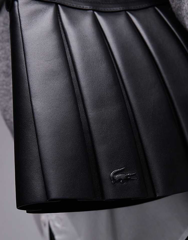 https://images.asos-media.com/products/lacoste-lenglen-large-leather-logo-bag-in-black/209442731-4?$n_750w$&wid=750&fit=constrain