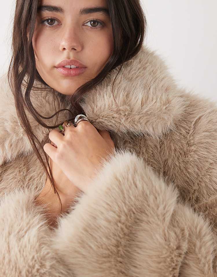 https://images.asos-media.com/products/noisy-may-faux-fur-longline-coat-in-beige/209563058-2?$n_750w$&wid=750&fit=constrain