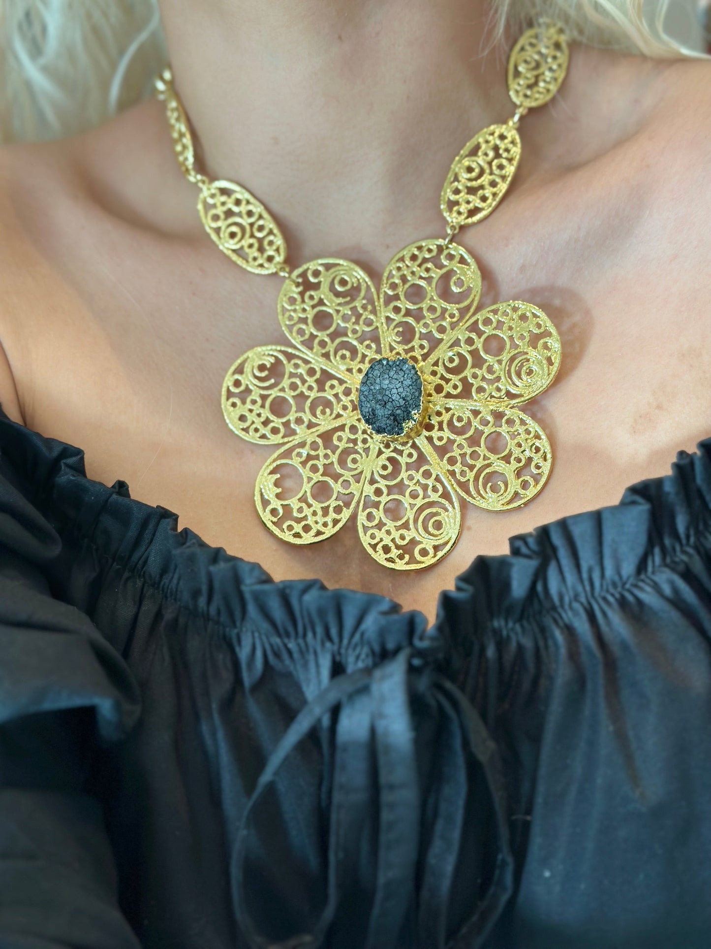 Bloom Druzy Flower Necklace-3