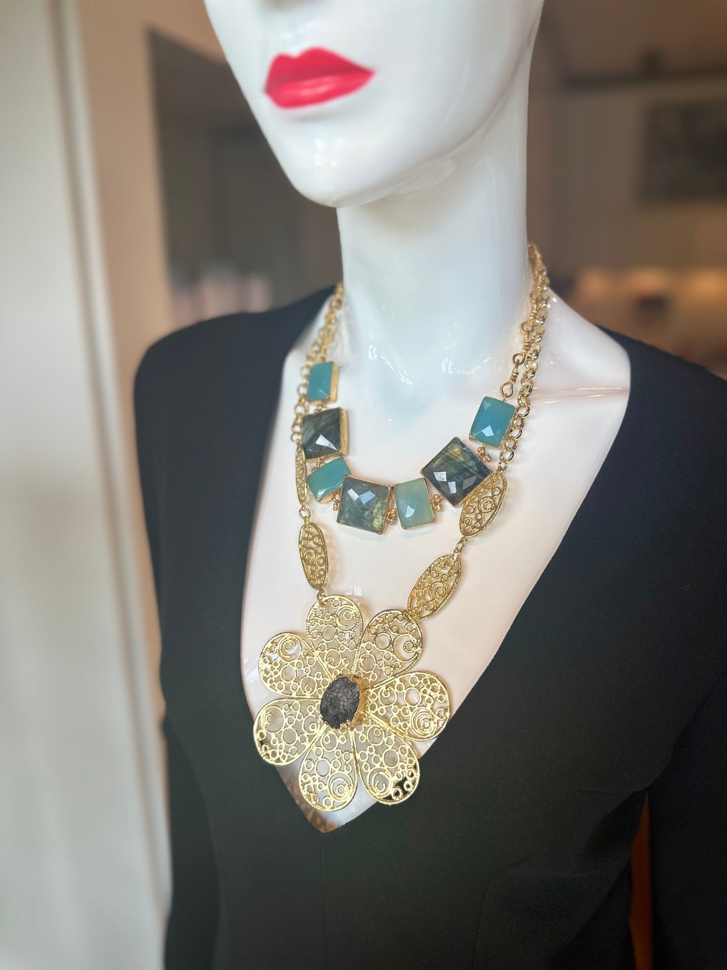 Bloom Druzy Flower Necklace-1