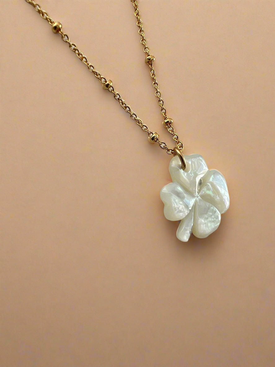 Pearl Clover Necklace-2